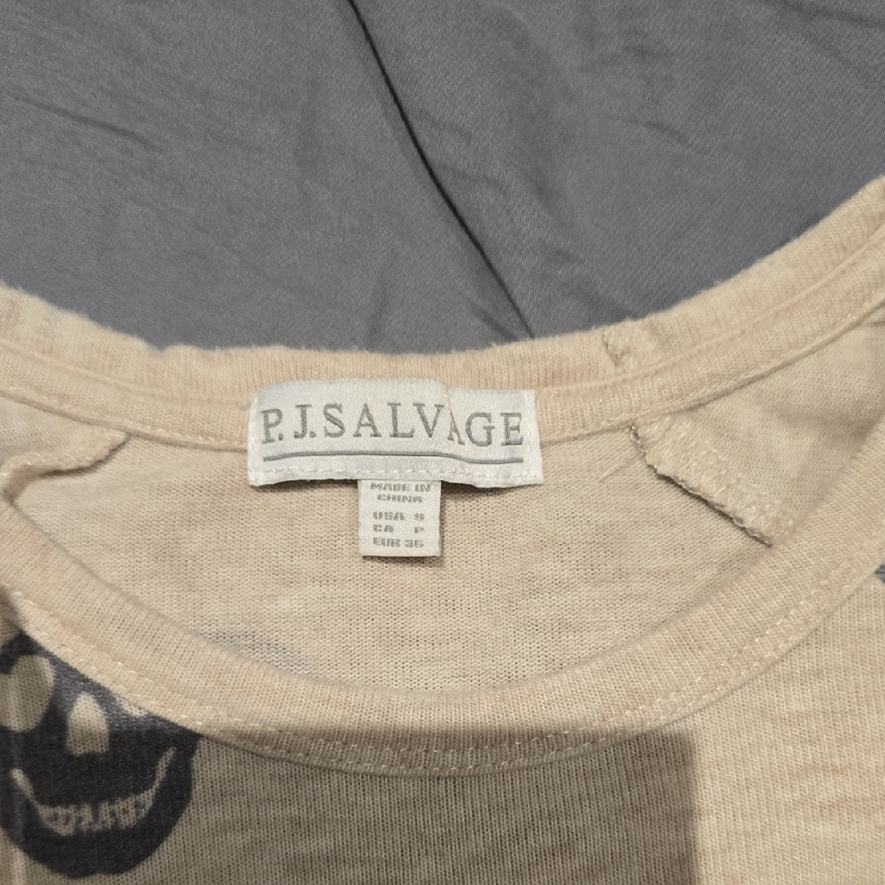 Bundle: PJ Salvage Beige Skull Print Crewneck Top Sz S & Roots Green Tank Top XS - Picture 3 of 7